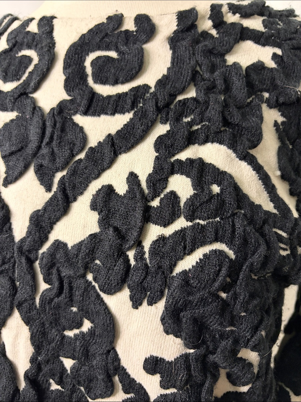 Black and White Textured Floral Sweater - Picture 3 of 10